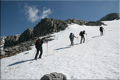 La nieve, compañera hasta la cima