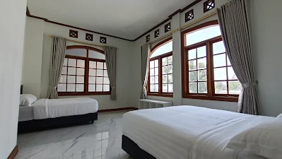 Tempat Tidur 9