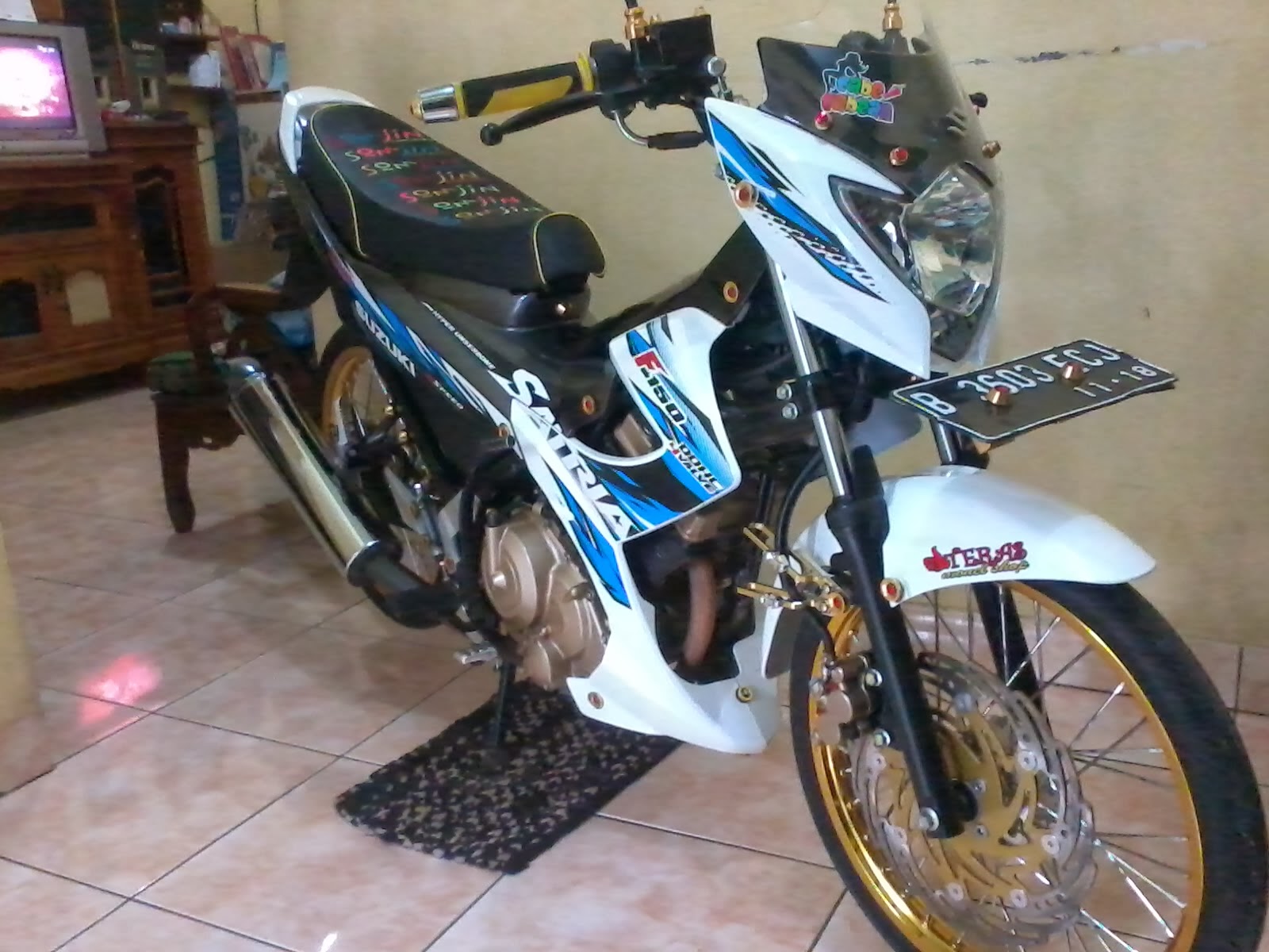 Gambar Modif Satria Fu Facelift Kumpulan Modifikasi Motor Scoopy