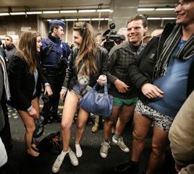 NO PANTS SUBWAY RIDE