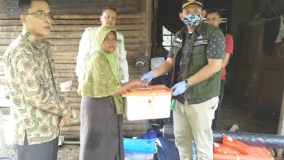 BPBD, Dinsos dan Baznas Pasbar Juga Turut Membantu Ibu Yultati