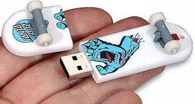 Foto Unik 33 USB yang Unik