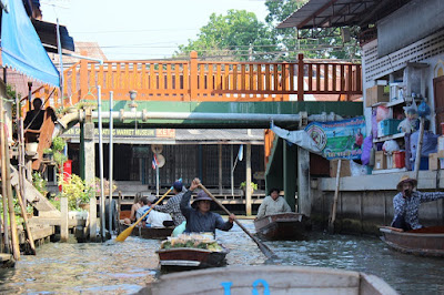 Floating market Damnoen Saduak