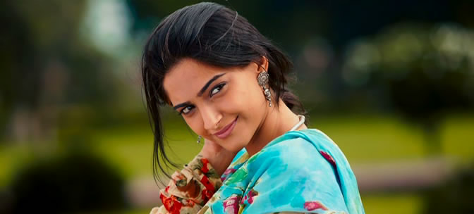 Sonam Kapoor Pictures