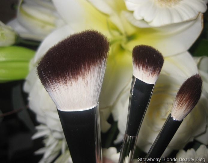Liz-Earle-Blusher-eyeshadow-contour-brush-review