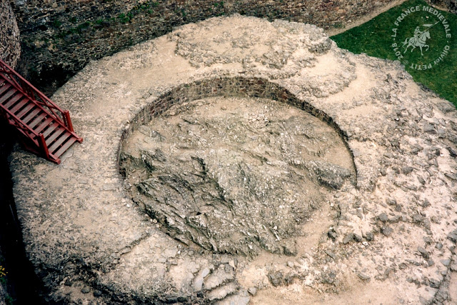 FOUGERES (35) - Château-fort (XIIe-XVe siècles)