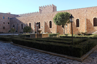 Patio del castillo medieval de Sigüenza
