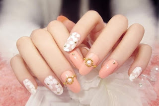 Sau khi học nghề tại Tâm Nail thì các học viên có thể vẽ móng chuyên nghiệp