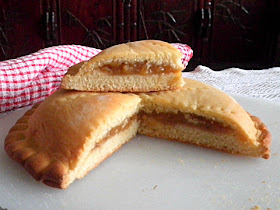 Stuffed Bread Recipe @ treatntrick.blogspot.com