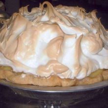 HOMEMADE LEMON MERINGUE PIE