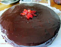 Tarta de fresas con chocolate