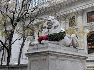 Lion statue decorated with a wreath, New York Public Library, New York, New York