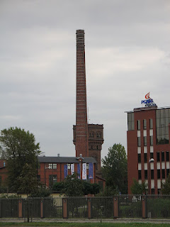 Wieża ciśnień na terenie starej gazowni w Warszawie