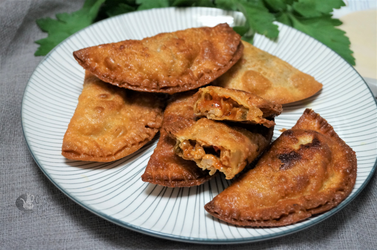 Empanadillas rellenas de carne y verduras