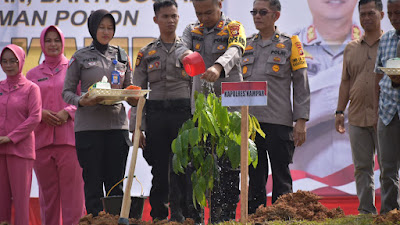 Kapolres Kampar Ikuti Kegiatan Daring Bakti Kesehatan, Bakti Sosial dan Penanaman Pohon oleh SSDM Polri