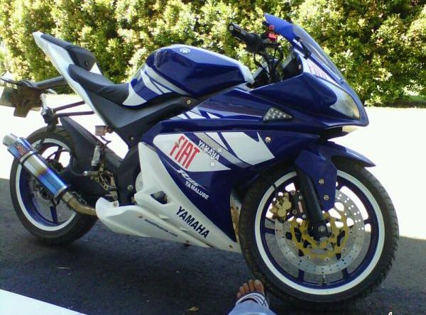 Modifikasi Vixion YZF R125 title=