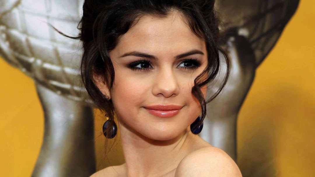 Selena Gomez HD Wallpaper 6