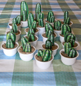 Piedras pintadas a mano: Cactus
