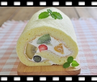 https://caroleasylife.blogspot.com/2017/03/fruit-roll-cake.html