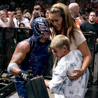Rey mysterio daughter aakyah cutierrez video WWe star movies