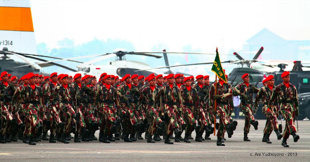 Defile Kopassus hasil jepreten Ibu Ani Yudhoyono