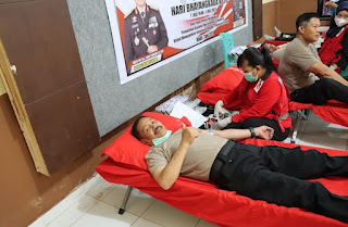 Polres Luwu Timur Sambut Hari Bhayangkara ke-76 dengan Donor Darah