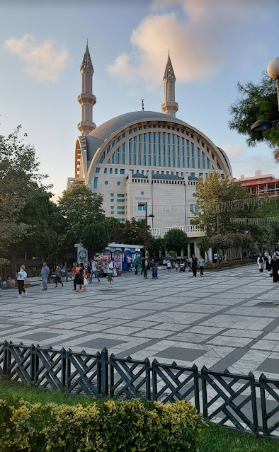 جامع أفجيلار المركزي الكبير في إسطنبول