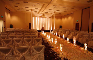 wedding aisle decorations beach