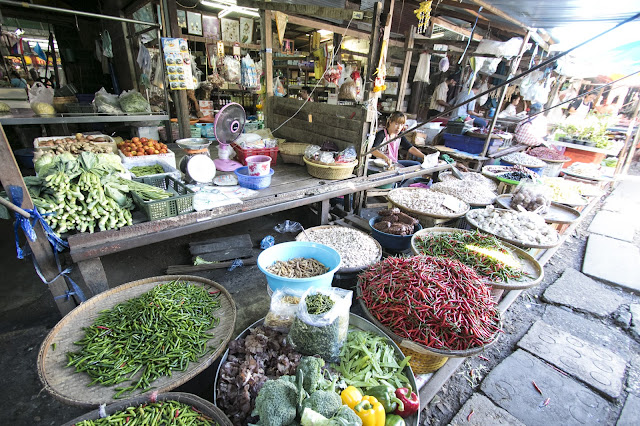 Mercato del treno di Mae Klong