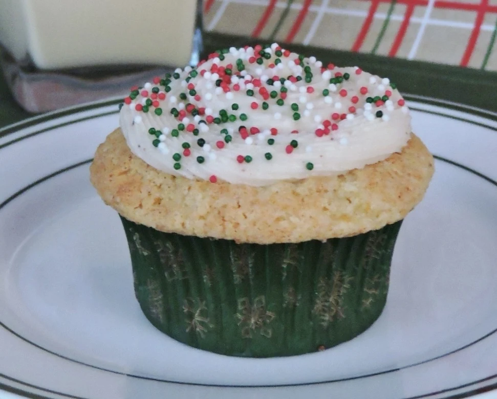 Yuletide Eggnog Cupcakes