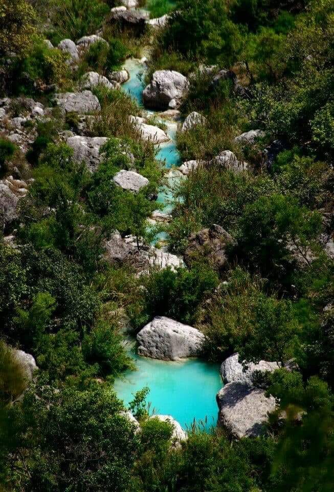 Blue water stream in Punjab. Blue water ponds in Punjab. Most visit places in Punjab. Neela wahn Ponds