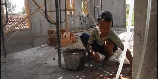 Kisah Seorang Ayah Yang Berhasil dalam Mendidik AnakNya
