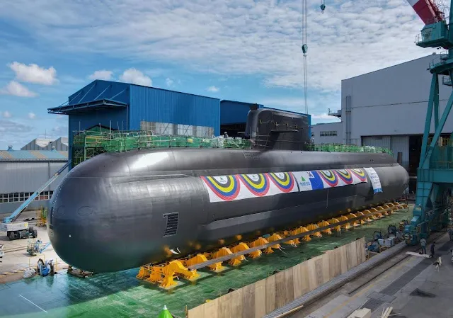 Ceremonia de botadura del tercer y último submarino KSS III Batch 1 de la Armada de la República de Corea, celebrada  en los astilleros de HHI en Ulsan.