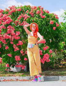 Cute yellow jumpsuit and rainbow sneakers outfit