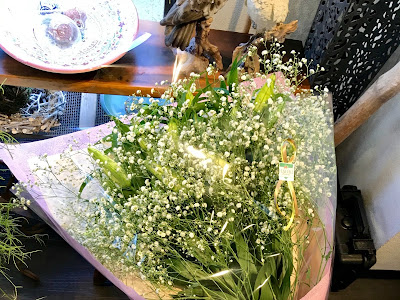 [最も共有された！ √] かすみ草 花束 小さめ 値段 257458-かすみ草 花束 小さめ 値段