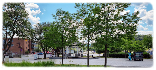Vestfossen park like ved Jernbanegata og Jernbanetorget og Vestfossen Jernbanestasjon.