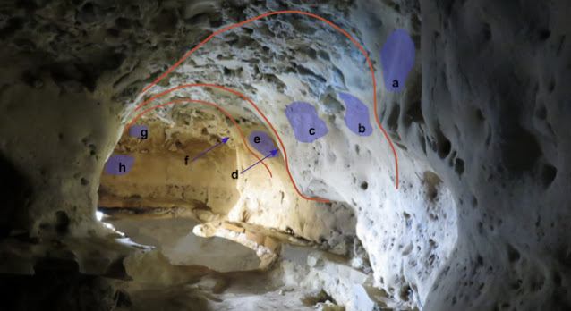 Άποψη του θαλάμου του σπηλαίου που περιέχει τα σημάδια των δακτύλων. [Credit: Marquet et al., PLOS ONE, 2023]