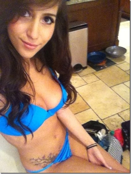 April-Oneil-Twitter-sexy-twitpics-31
