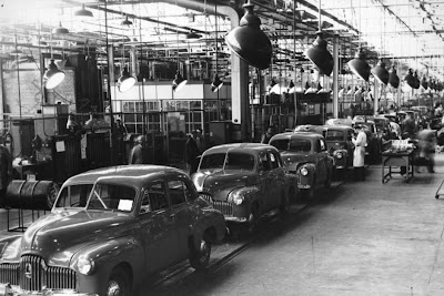 holden cars coming off the production line
