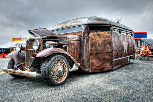  do ano de 1932 caracterizado como nibus carcer rio no estilo Rat Rod