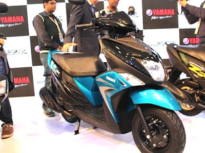 Yamaha Cygnus Ray-ZR Scooter blue black image