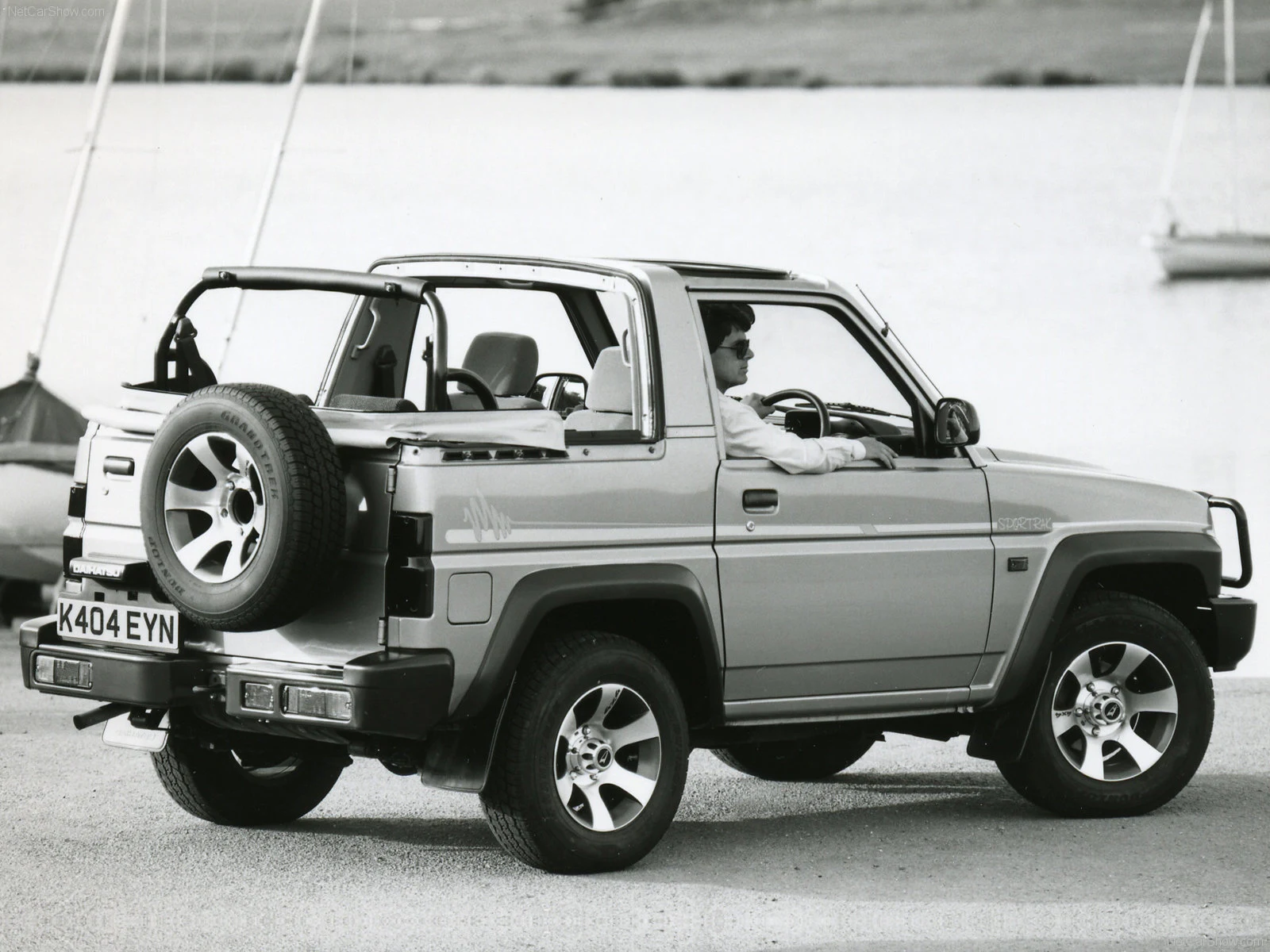 Hình ảnh xe ô tô Daihatsu Sportrak 1997 & nội ngoại thất