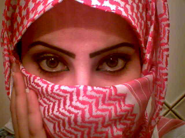 Gorgeous Veiling Eyes Pictures