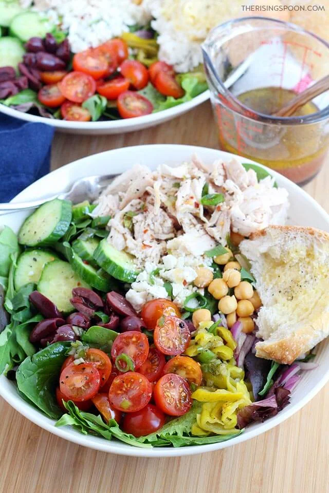 Easy Mediterranean Salad with Chicken