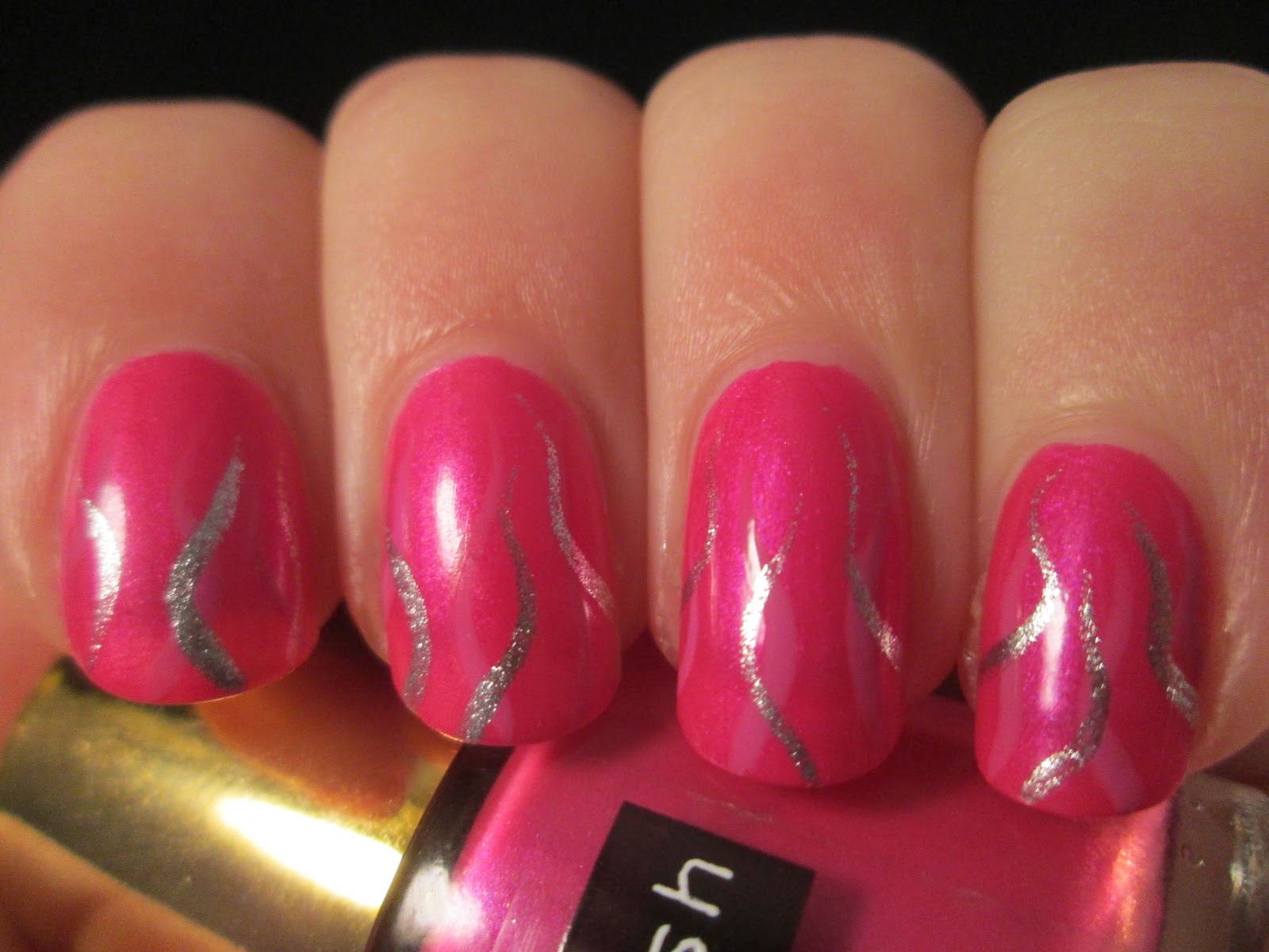 PiggieLuv: Silver on pink squiggly nail art
