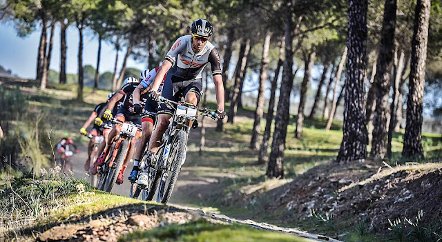 Los vigentes campeones Ferreira y Hovdenak, favoritos en la Andalucia Bike Race 2019