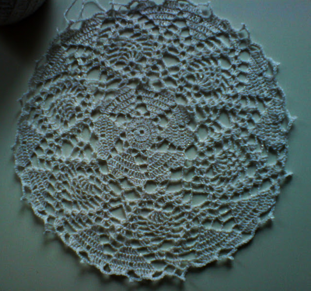 free crochet patterns, hearts, doily, 