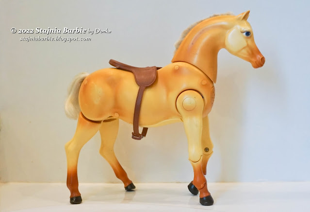 2006 Barbie Tawny walking horse - Lucy - when she arrived