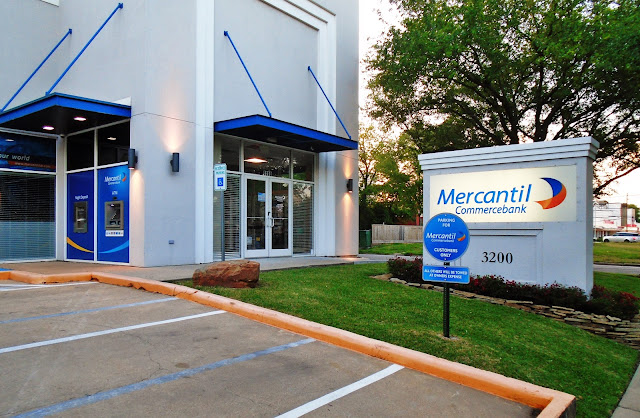 Mercantil Commercebank - 3200 S. Shepherd Dr, Houston Texas 77098 