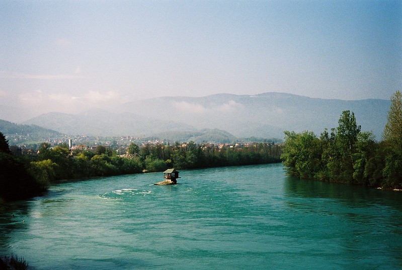 drina river, drina river house, drina, drina river serbia, house in river, house on a river,